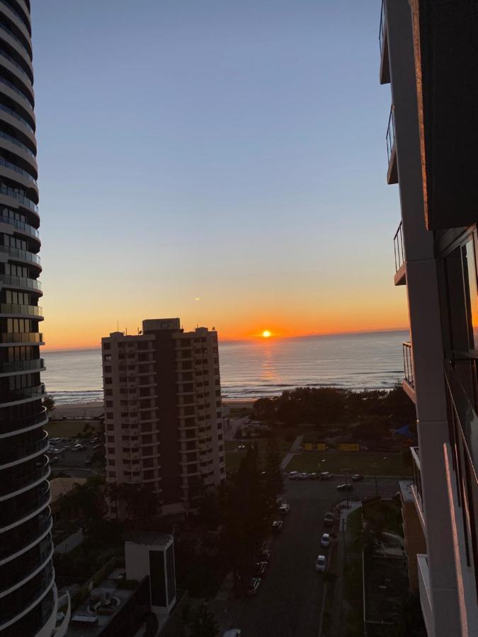 Koko Luxury Apartment In Broadbeach Gold Coast Eksteriør billede