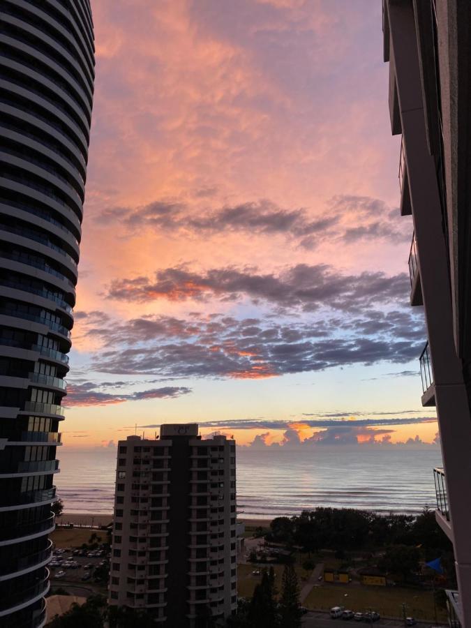 Koko Luxury Apartment In Broadbeach Gold Coast Eksteriør billede